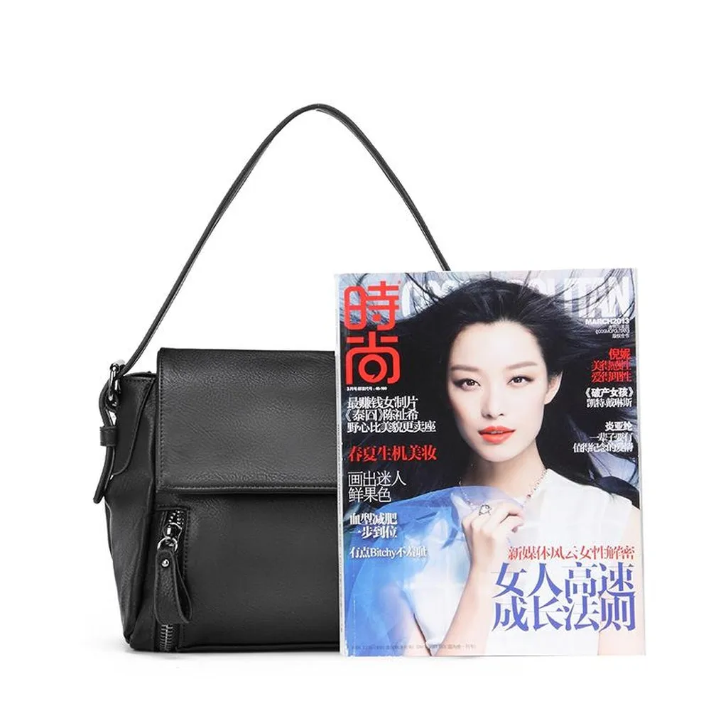 <bold>Messenger  / Shoulder Bag  <br>Vegan-Leather