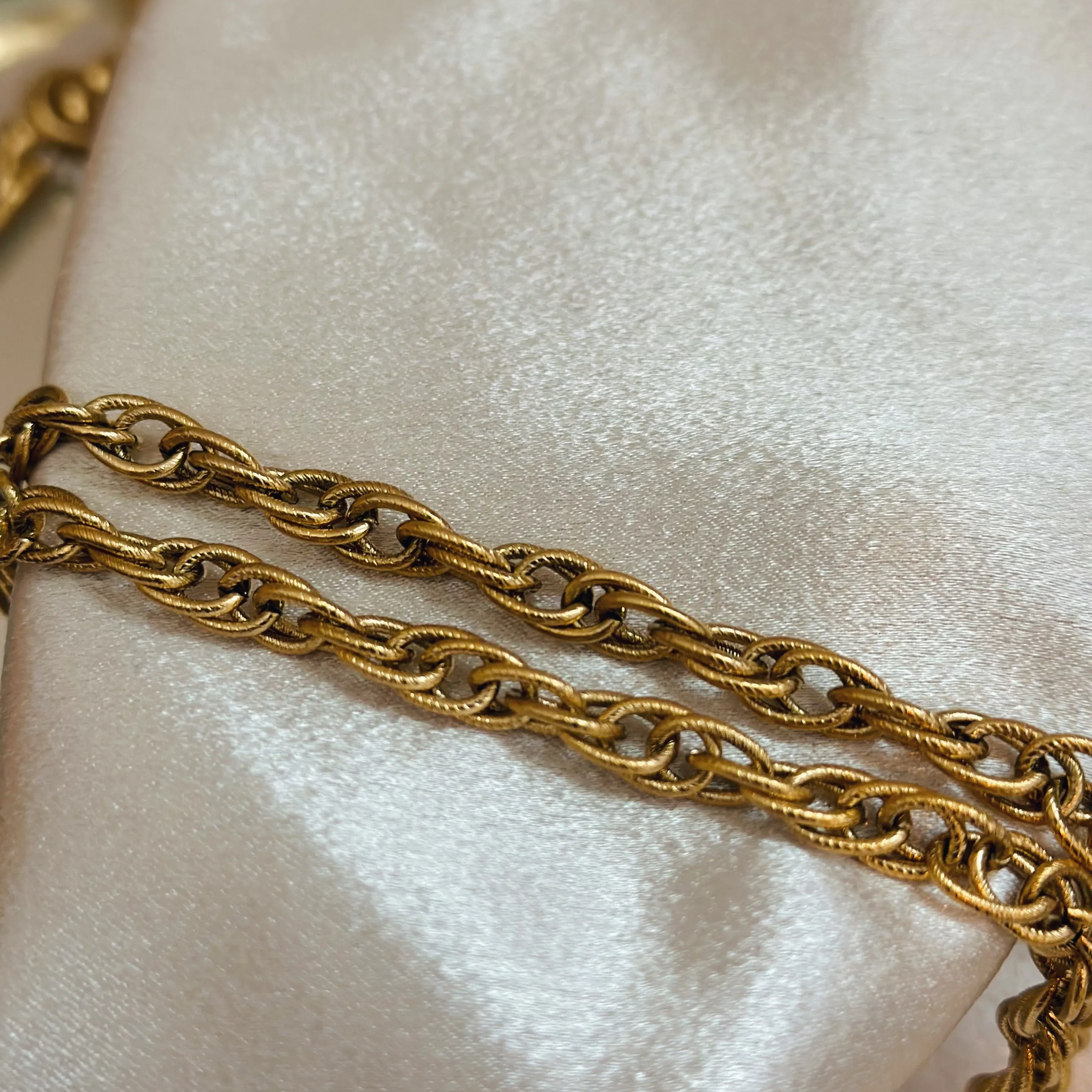 LV LOCK ROPE CHAIN NECKLACE
