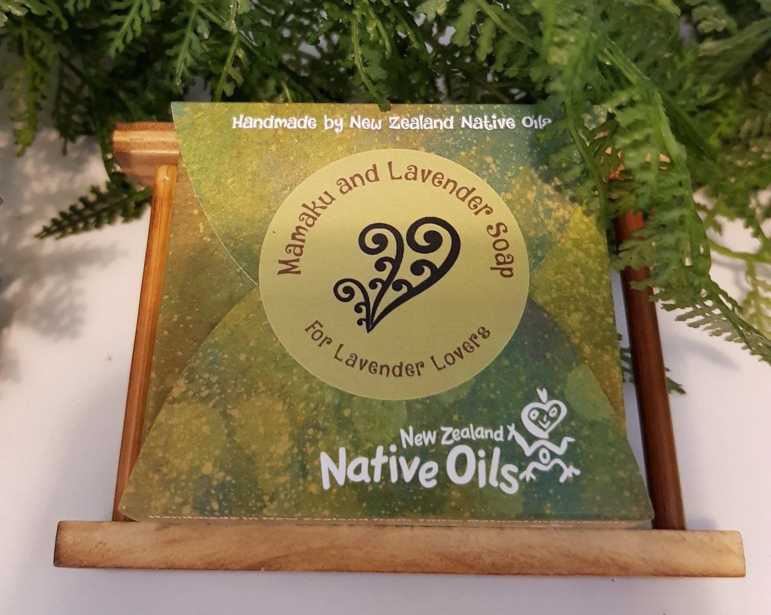 Mamaku and Lavender Organic Soap with Wooden Soap Tray