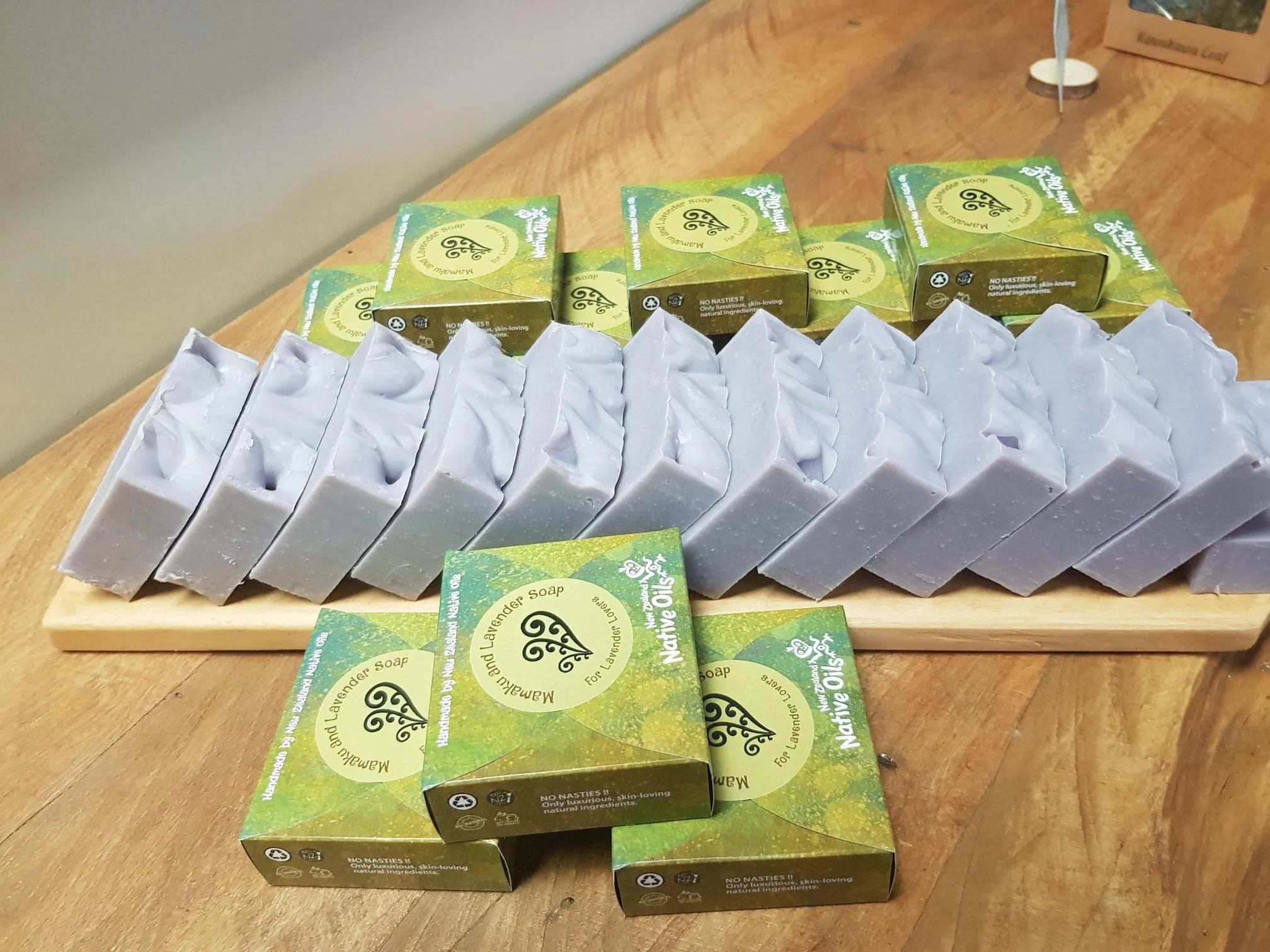 Mamaku and Lavender Organic Soap with Wooden Soap Tray