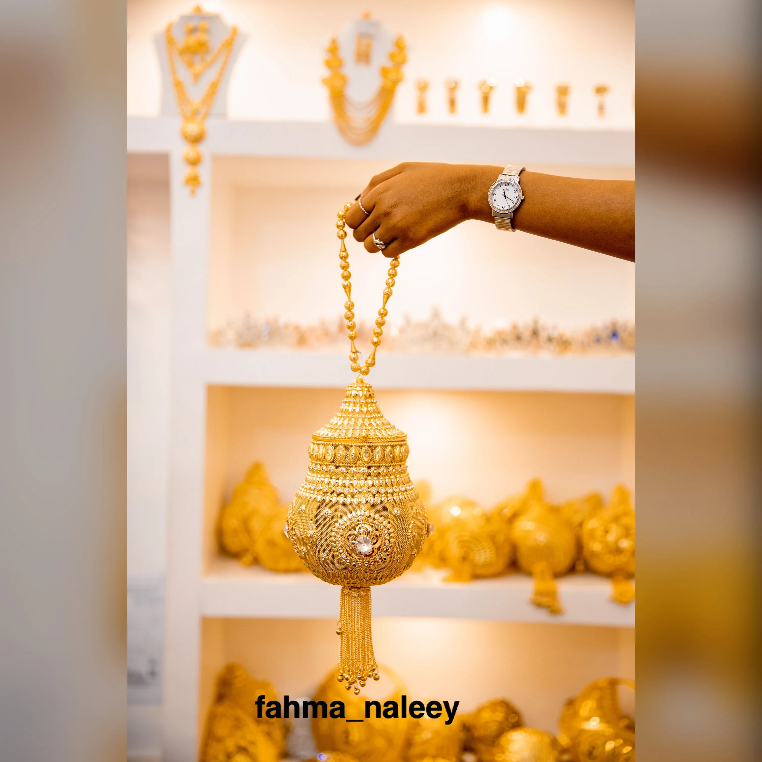 Muslimo Golden Bag