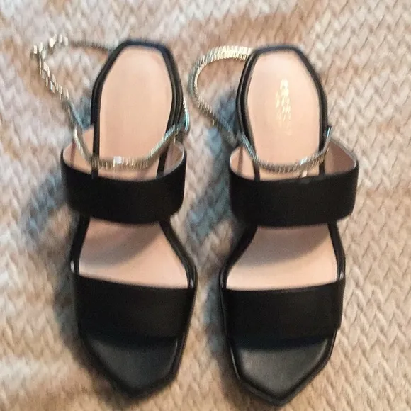 NIB Cecelia Baleves Black Wedge Sandal, Size 9