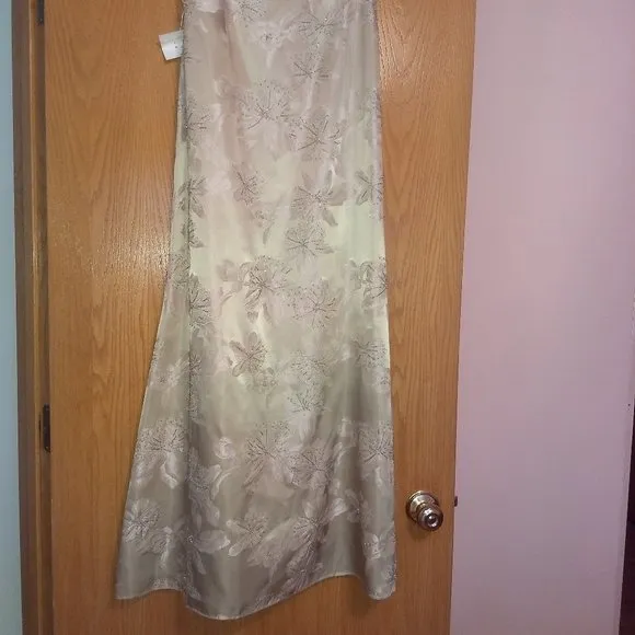 NWT Victoria Royal by Mary Bays Maxi Skirt Size 14.