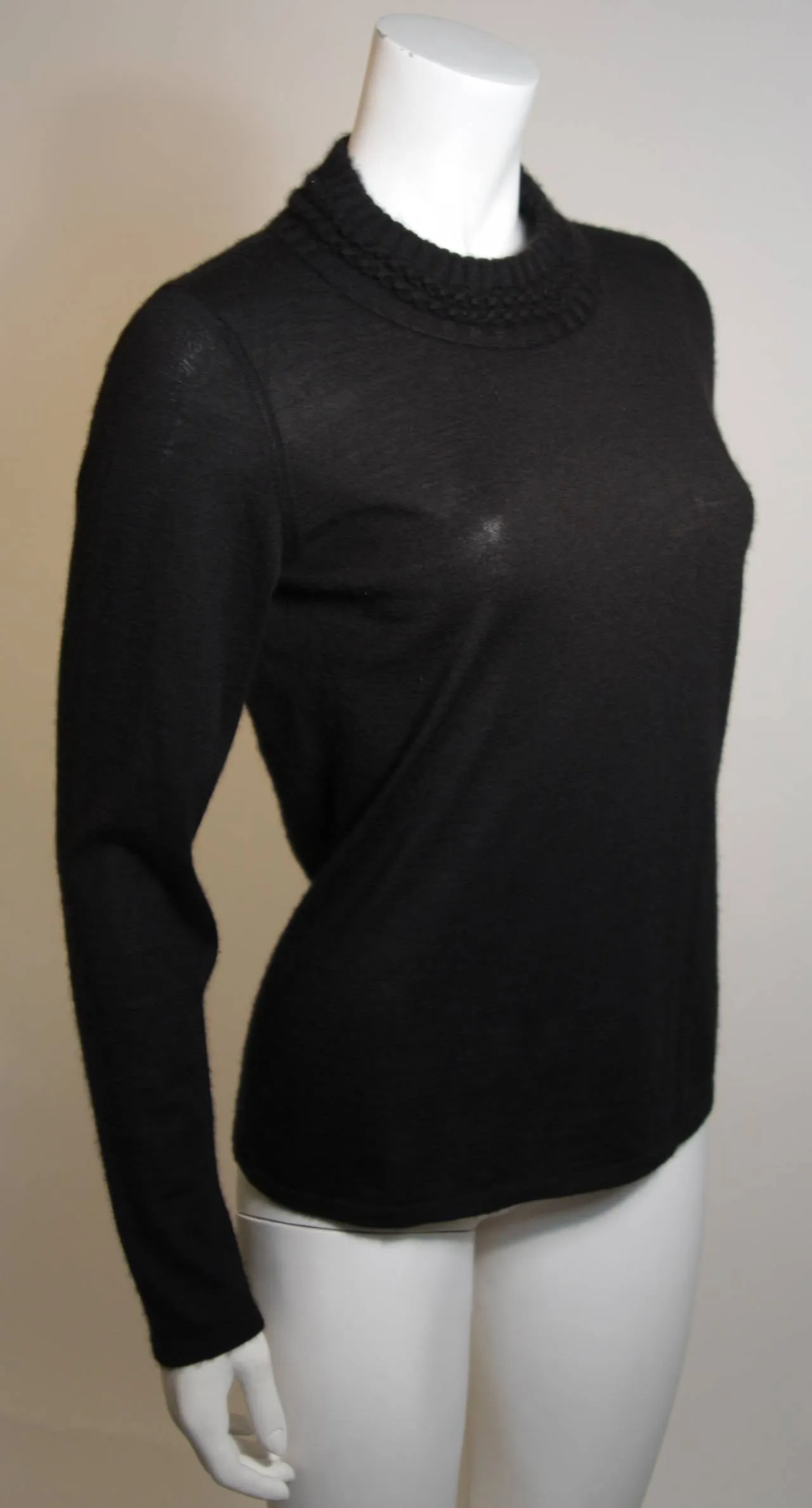 OSCAR DE LA RENTA Black Cashmere Sweater Large