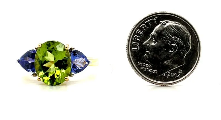 Peridot and Tanzanite Three-Stone Ring in Yellow and White Gold, 3.62 Carats