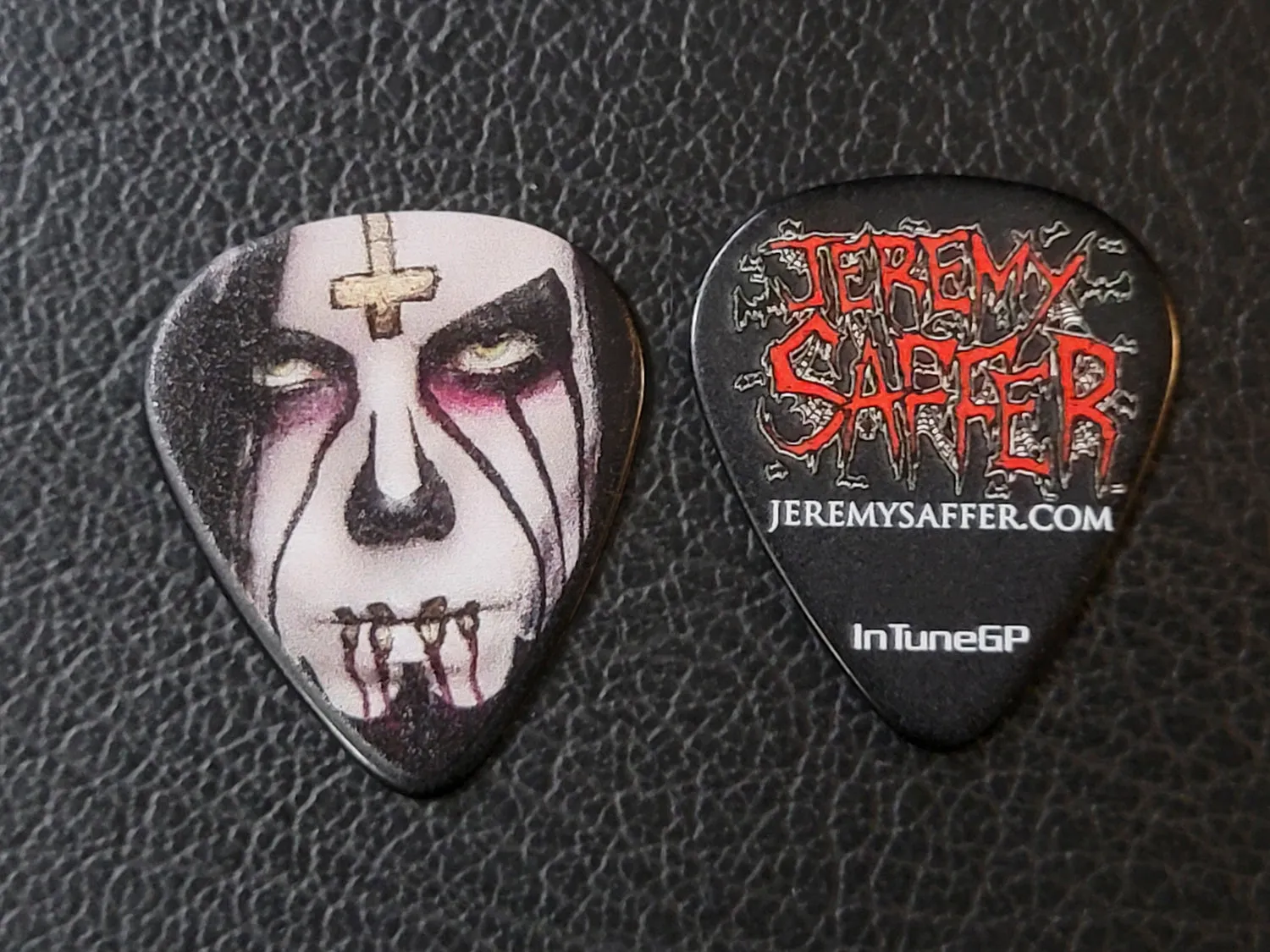 Piggy Business Card Guitar Pick