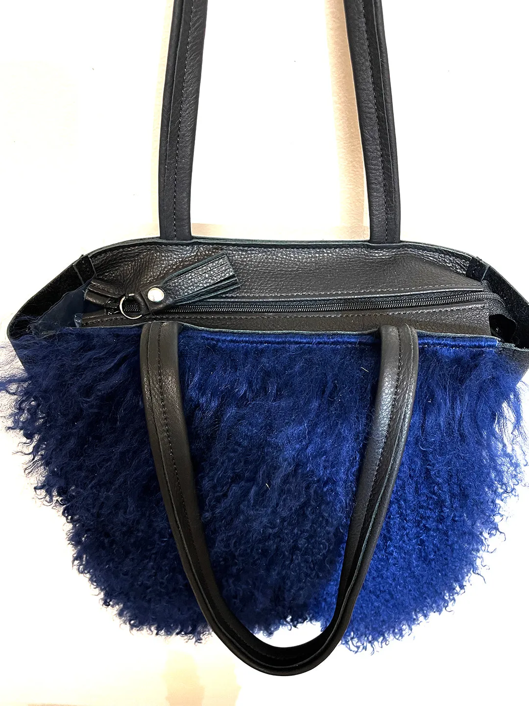 Scout Navy Fur & Black Matte