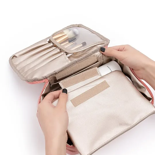 Sigma Delta Tau Volunteer Toiletry Bag