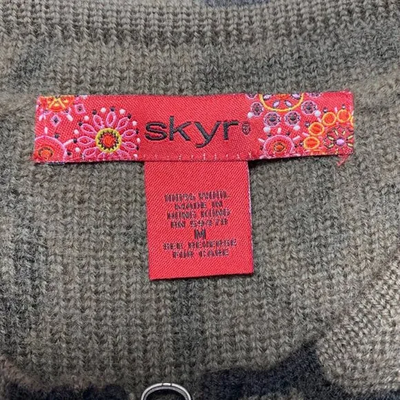 SKYR Norwegian wool floral grannycore zip front cardigan