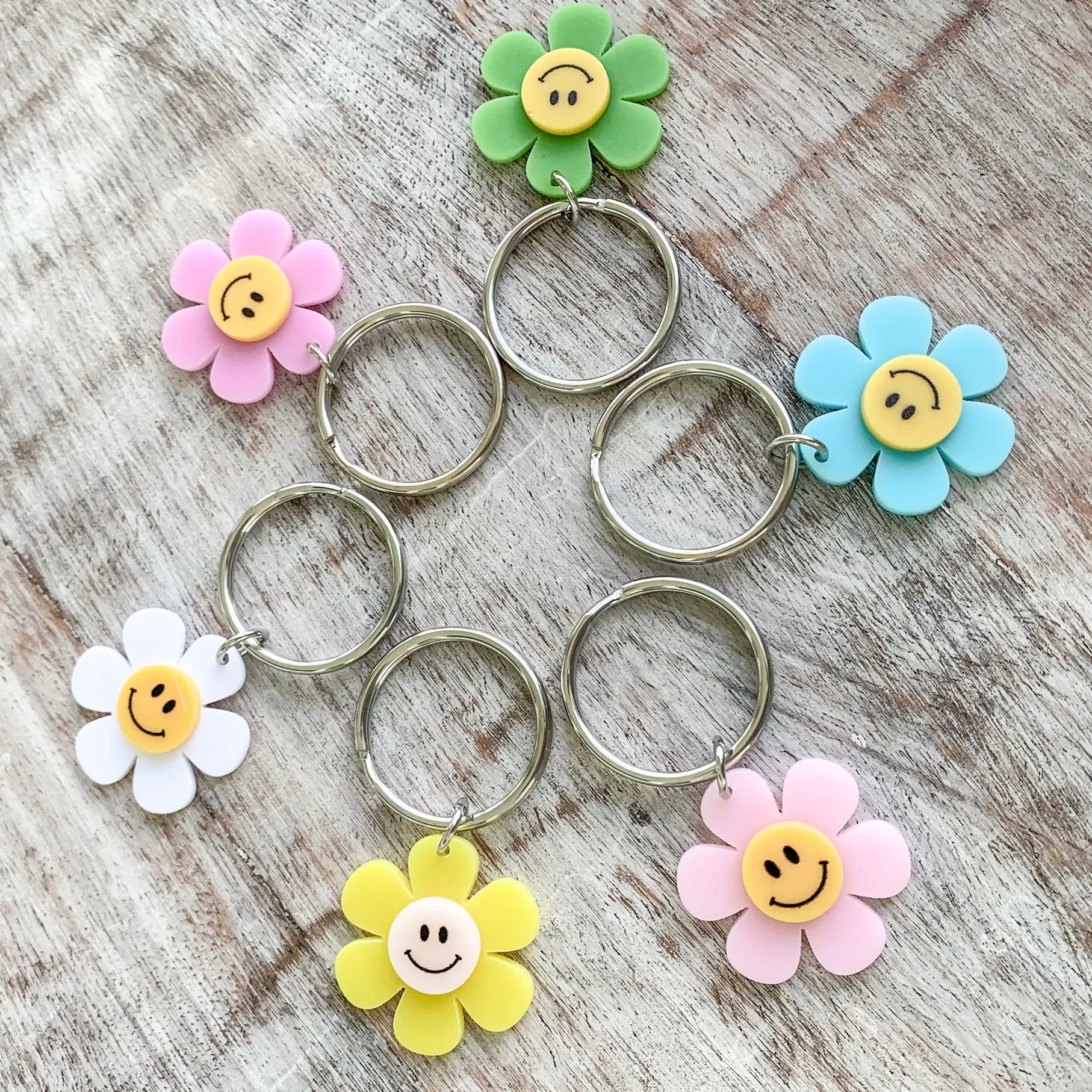 Smiley Daisy Keychain