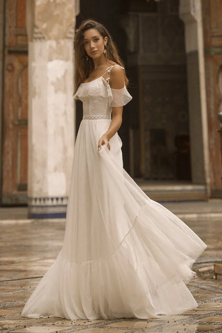 Spaghetti Straps Off-the-shoulder Adorable Tulle Wedding Dress With Lace Details-715856