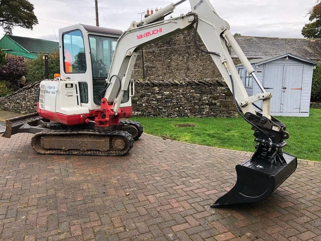 STB-2 Scandinavian HD Excavator Tilting Bucket - 2 to 3 tonne
