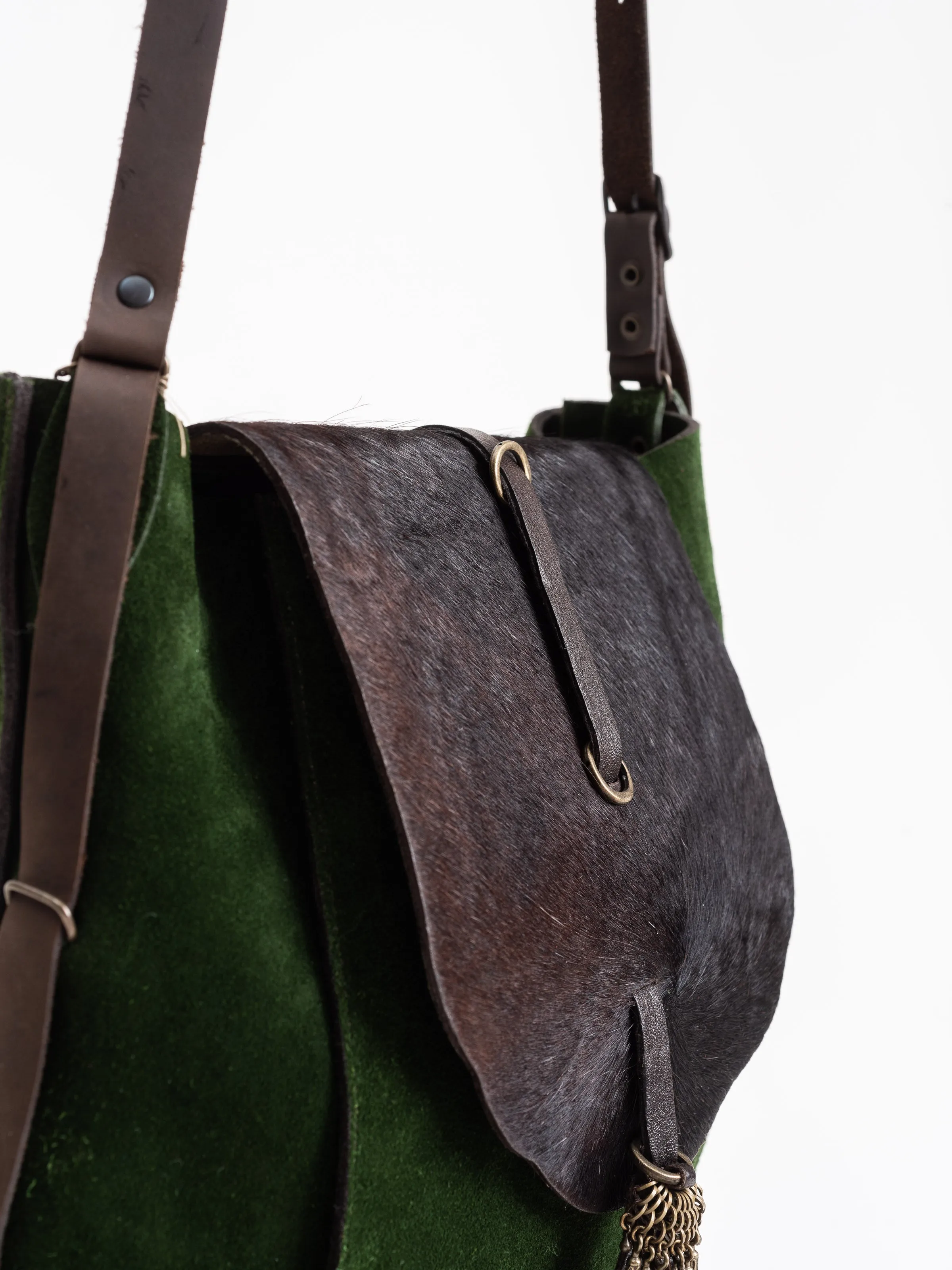 suede messenger
