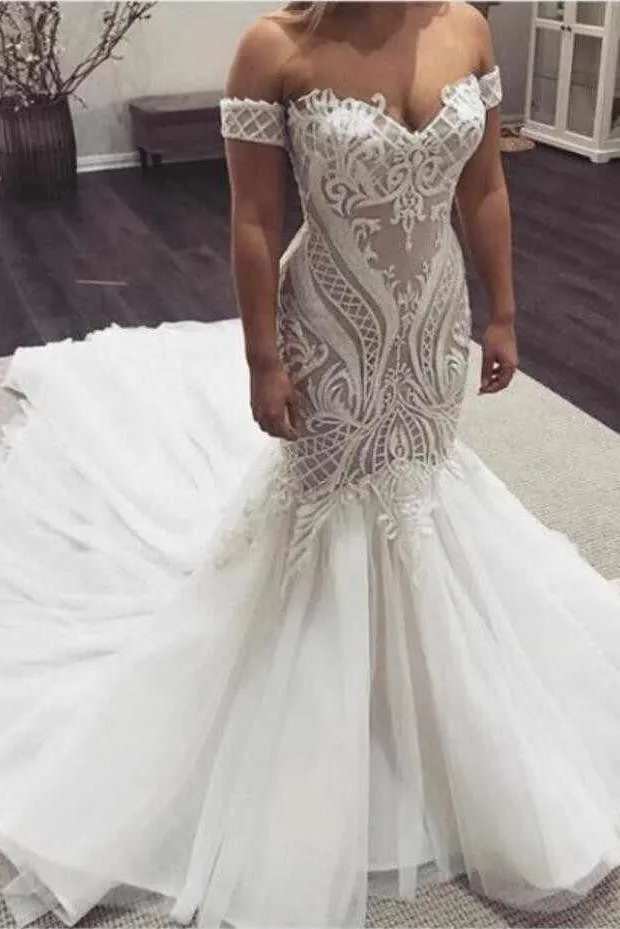 Sweetheart Luxurious Mermaid Court Train Beach Wedding Dress