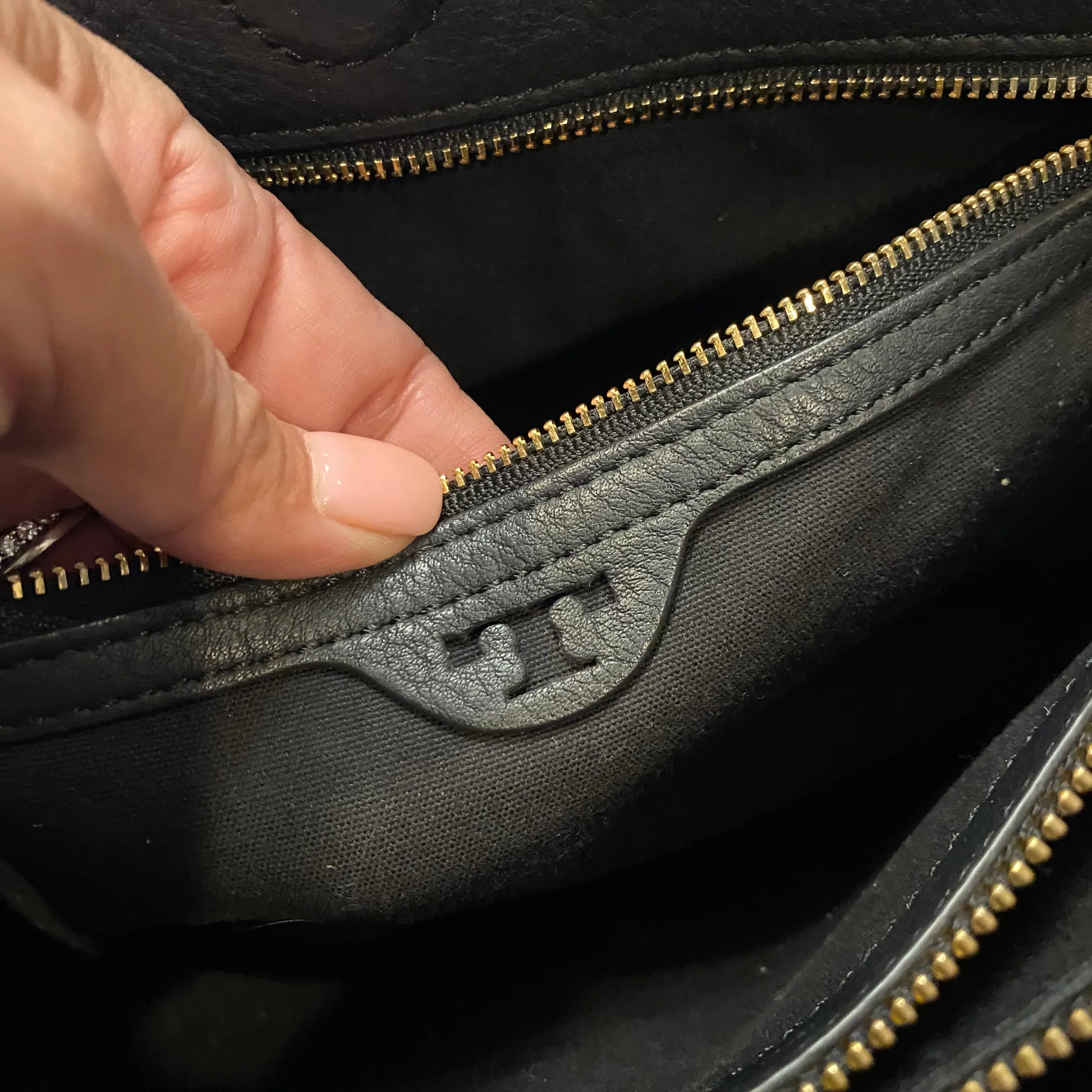 TORY BURCH Black Leather Gemini Link Shoulder Bag