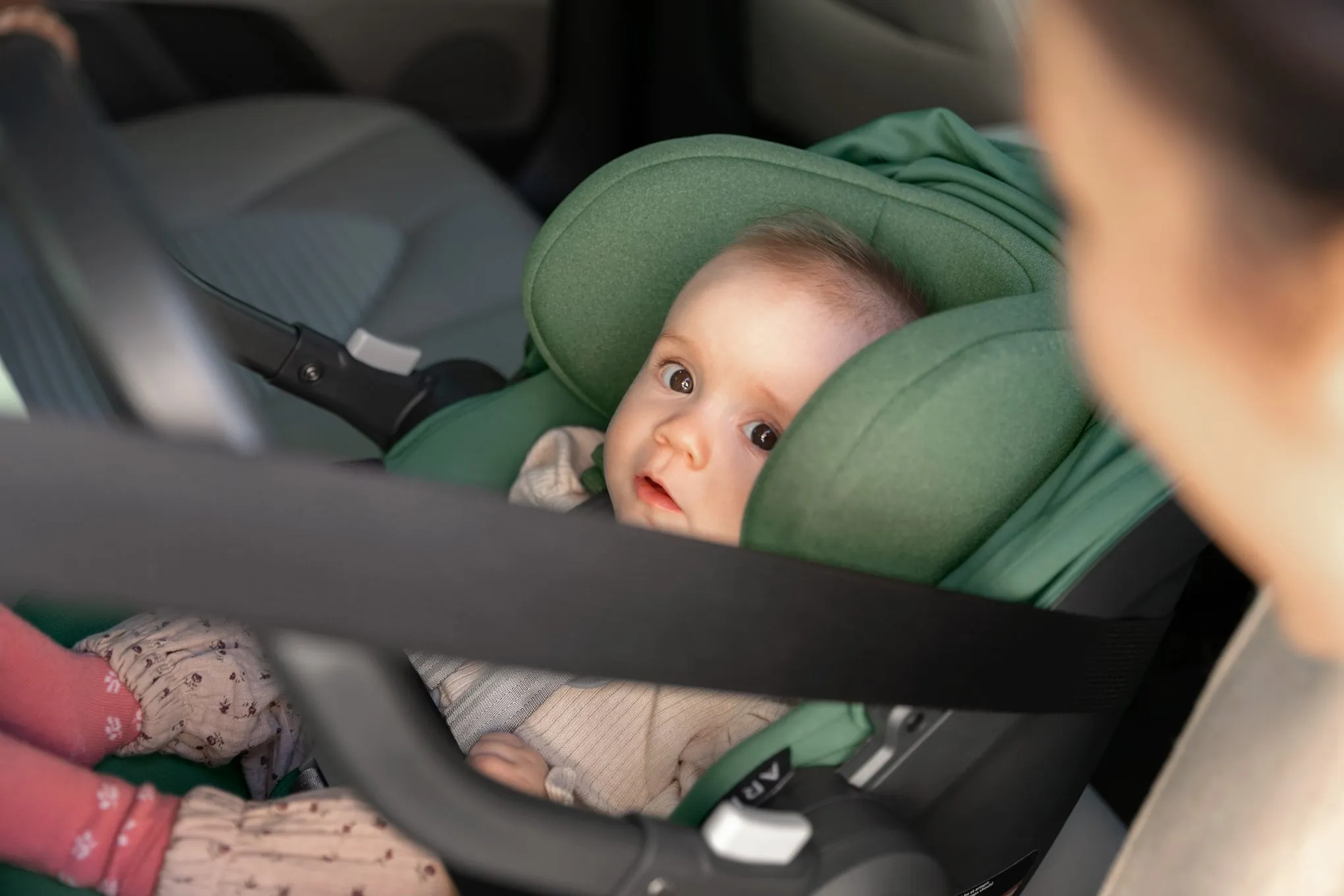 UPPAbaby Aria Infant Car Seat - Gwen (Green/Saddle Leather)