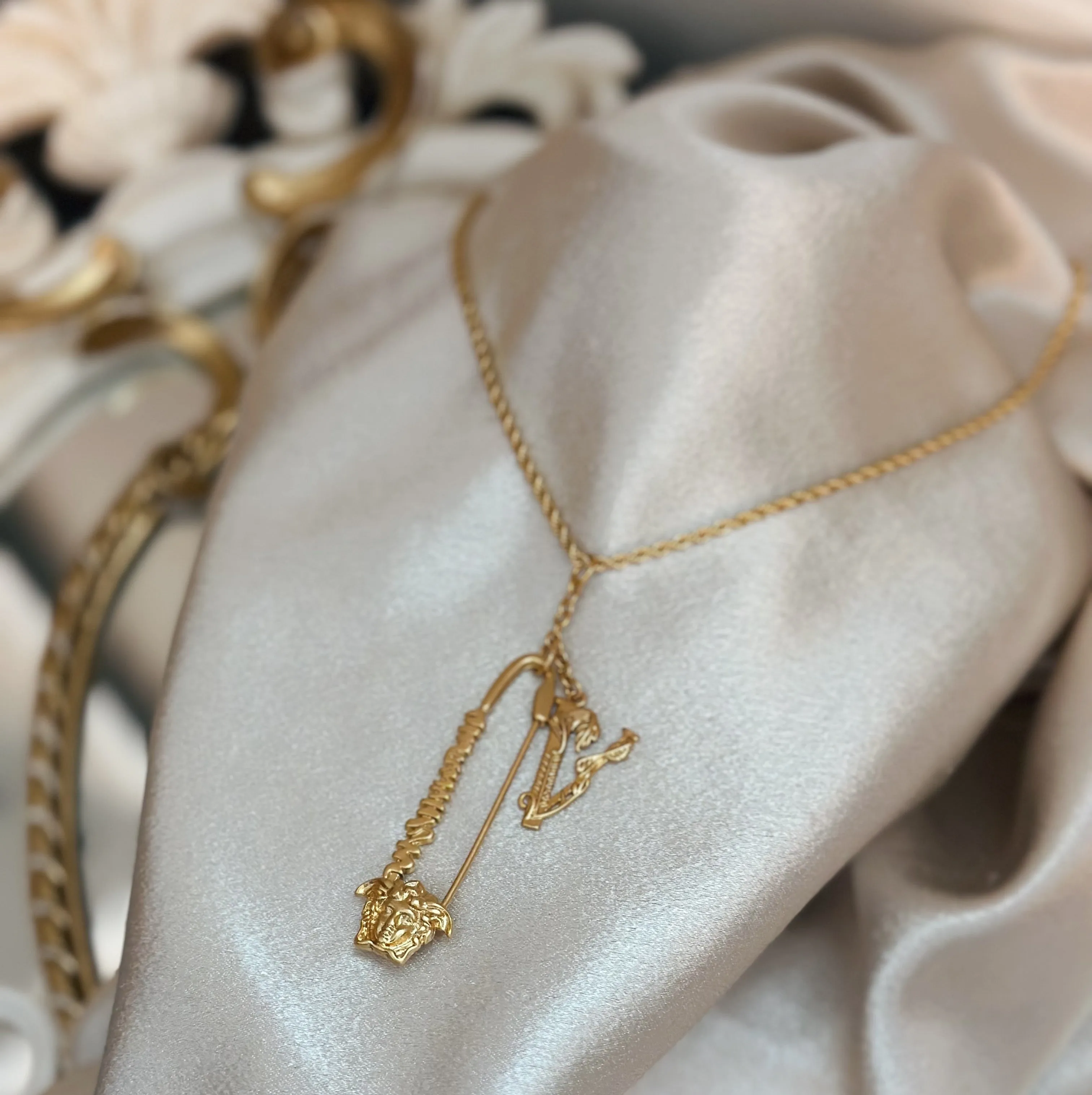 VERSACE LARIAT ROPE CHAIN NECKLACE