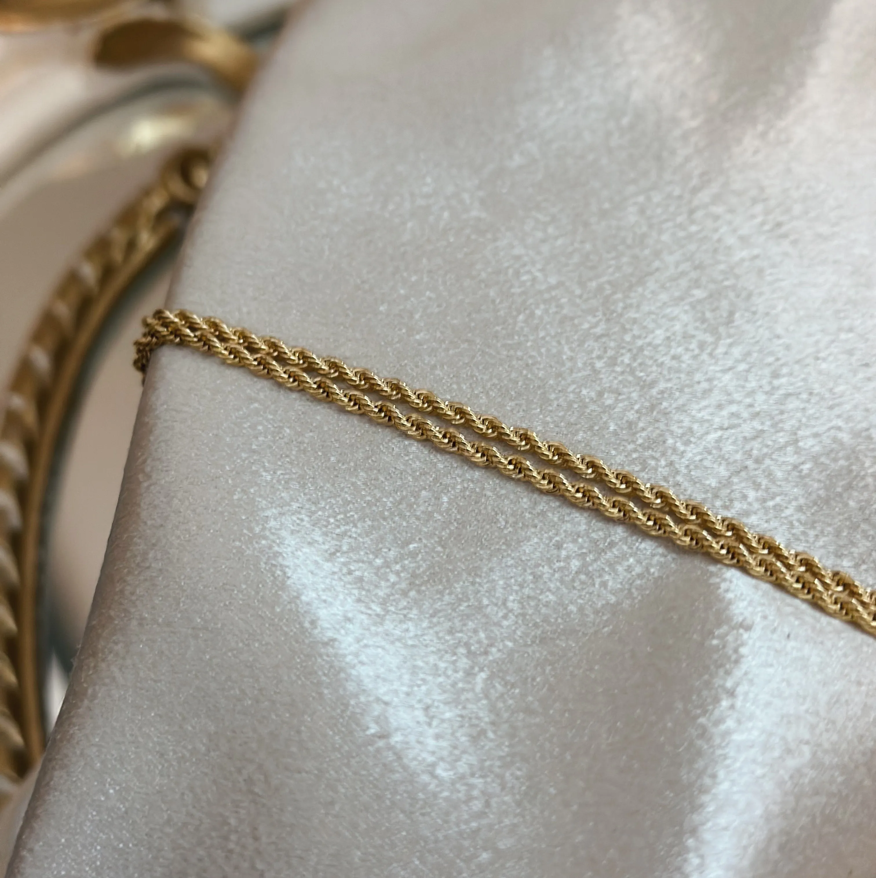 VERSACE LARIAT ROPE CHAIN NECKLACE