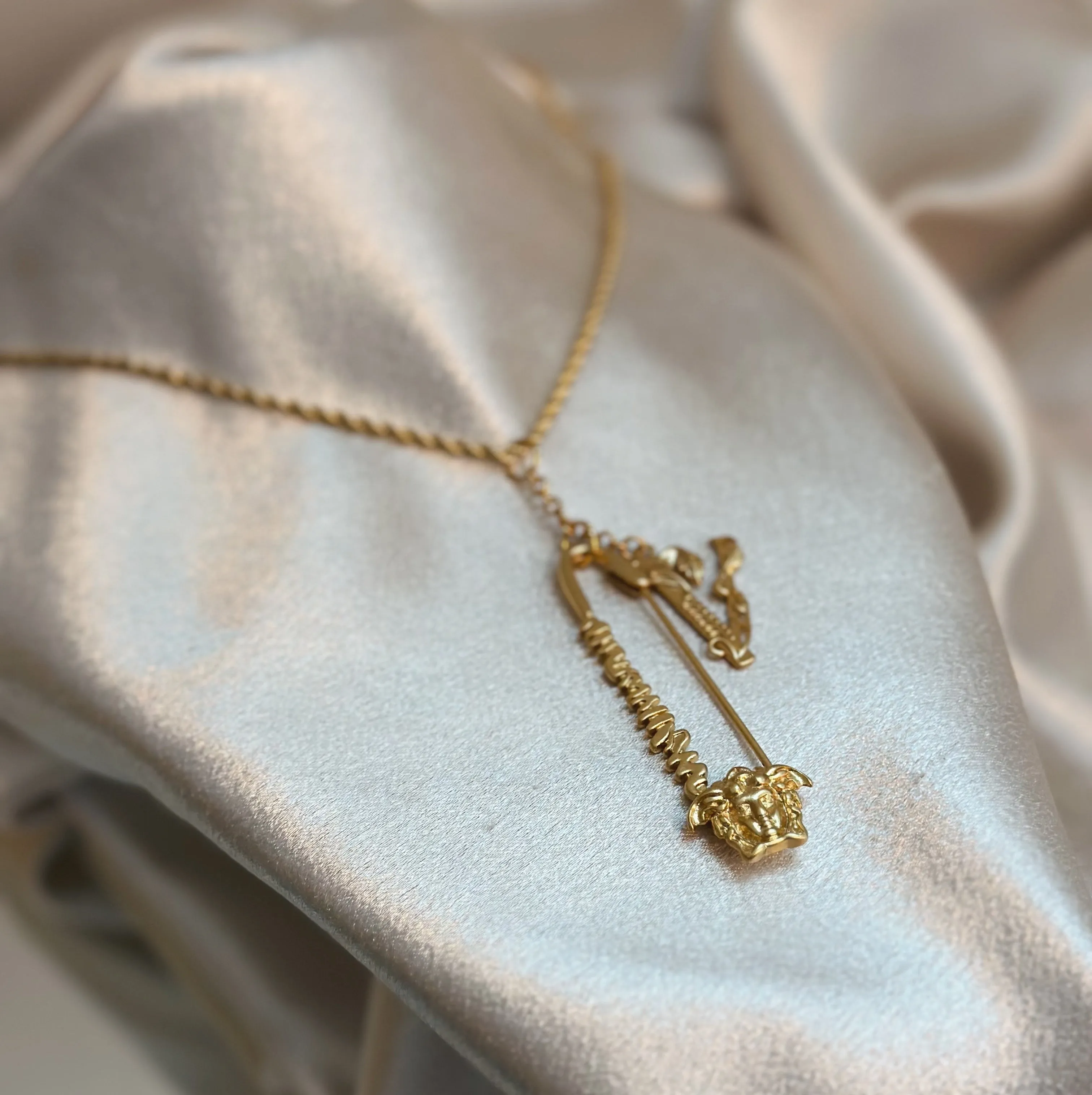 VERSACE LARIAT ROPE CHAIN NECKLACE