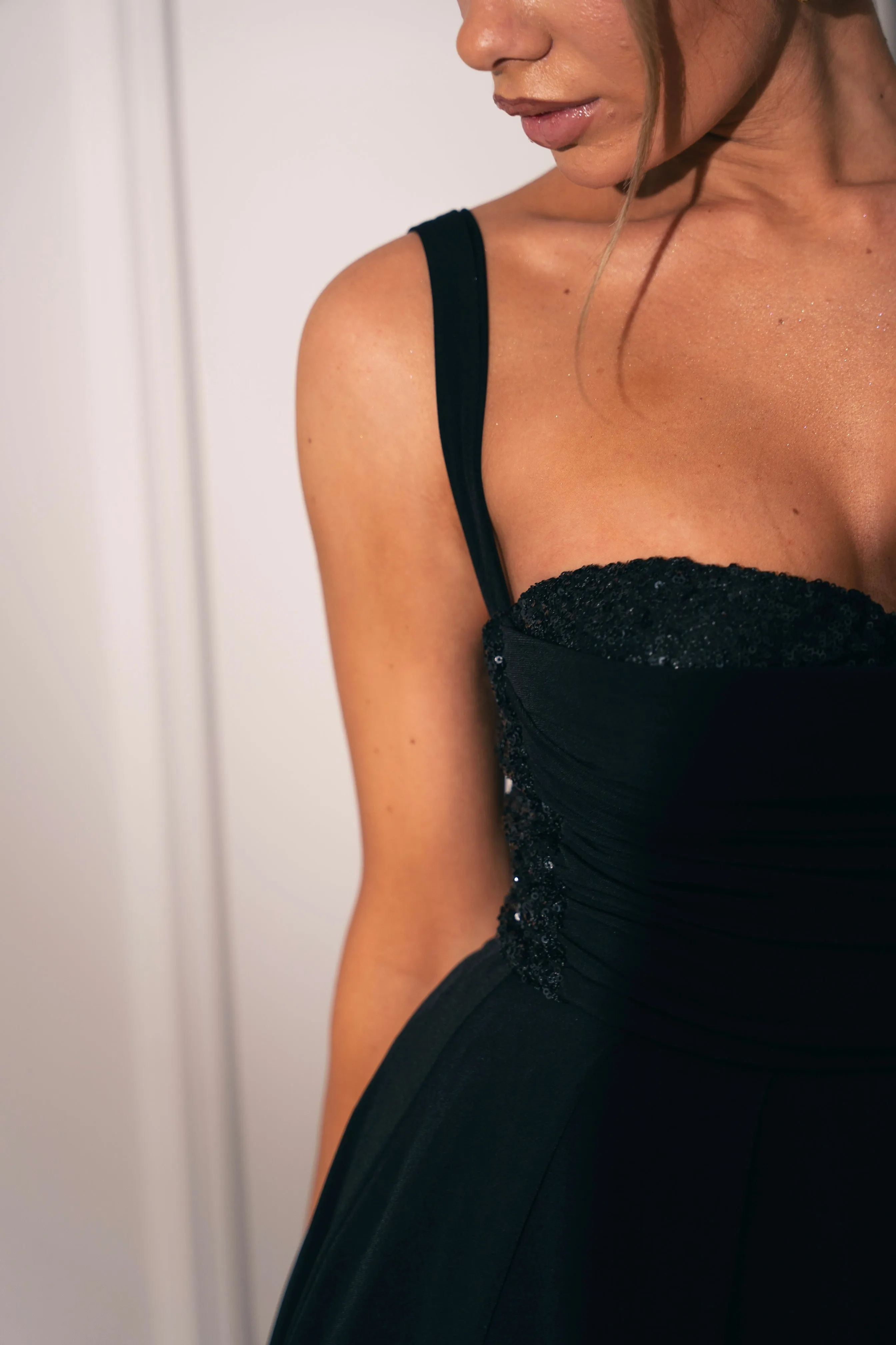 Vessa Black Dress