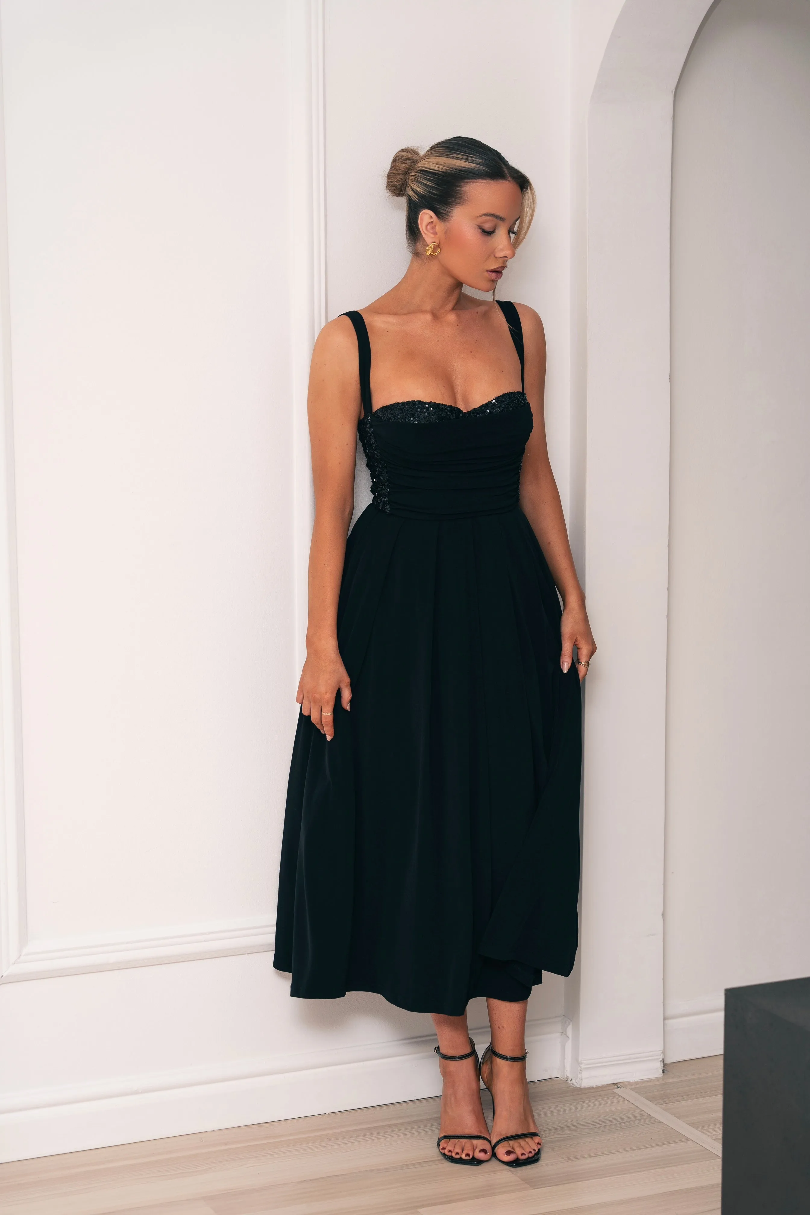 Vessa Black Dress