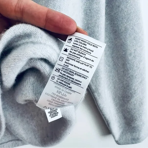 Vince V-Neck Cashmere Sweater