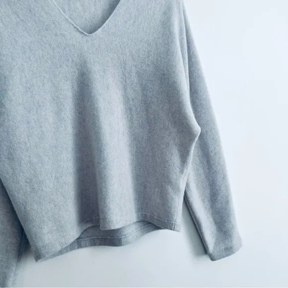 Vince V-Neck Cashmere Sweater
