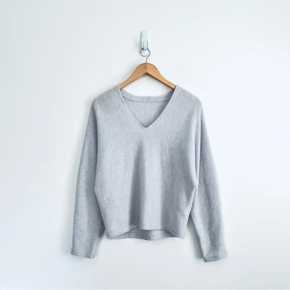 Vince V-Neck Cashmere Sweater