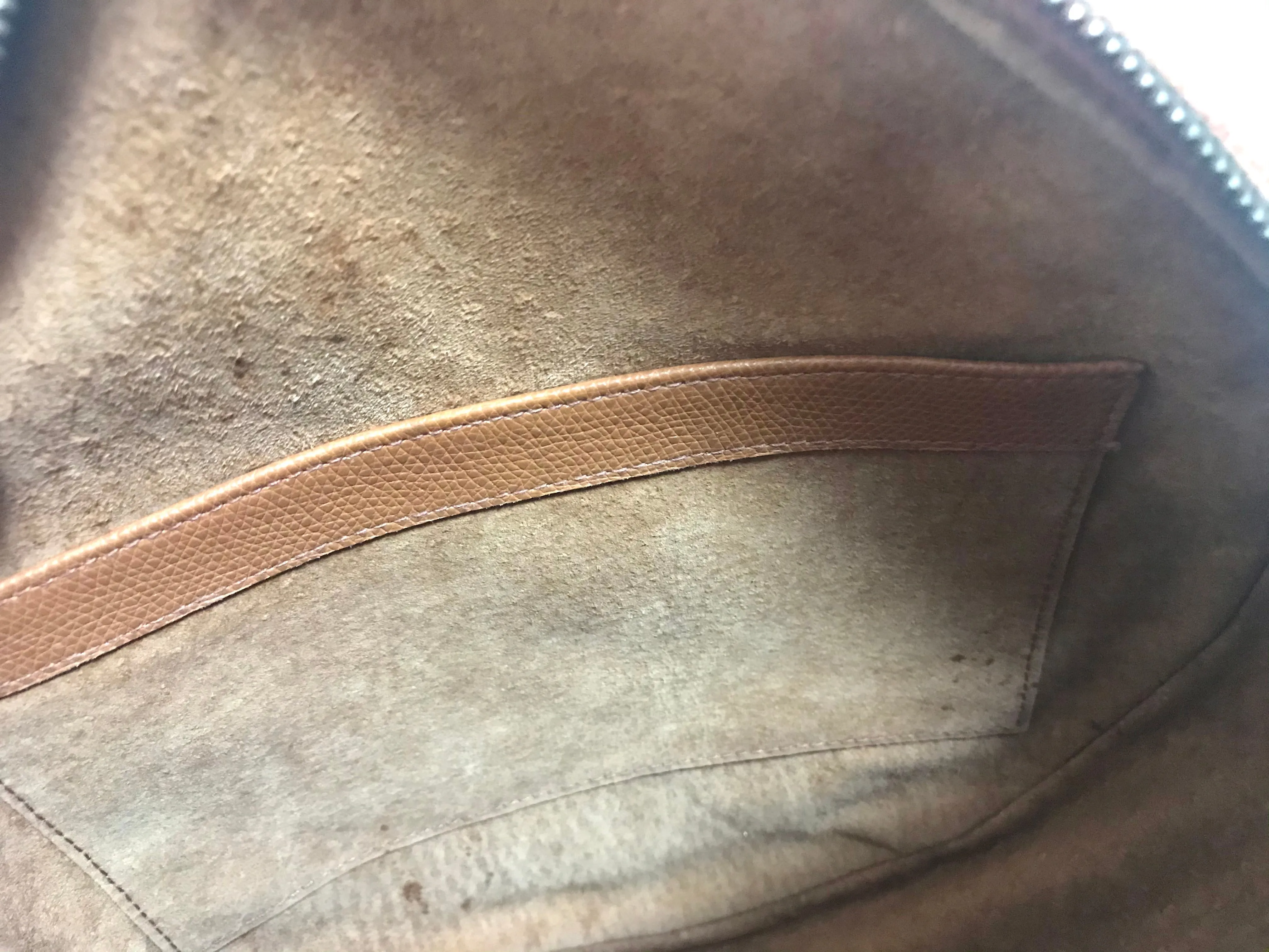 Vintage MCM suzy wong bag, brown grained leather round shoulder bag with studs and fringes. Designed by Michael Cromer. Nature. 060531r8