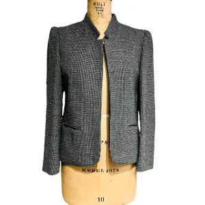 Vintage PeaBody House Jacket Size Fits S/ M two Front pockets 100% Wool