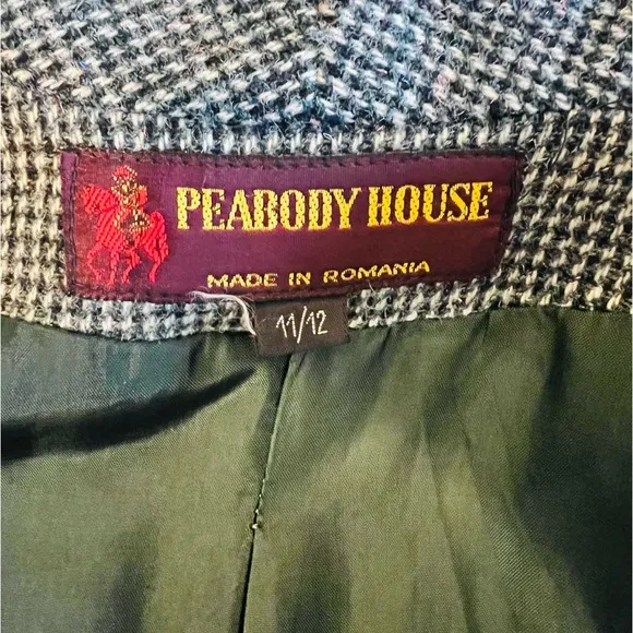 Vintage PeaBody House Jacket Size Fits S/ M two Front pockets 100% Wool