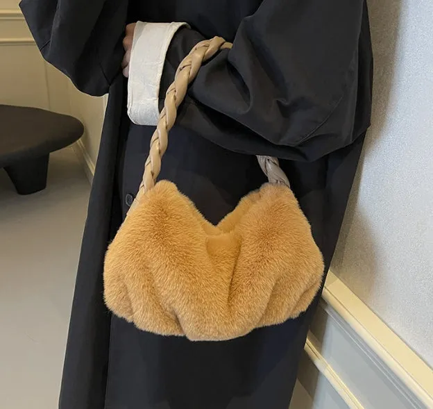 Woven Handbag & Underarm Bag for Women in Winter. Simple, Versatile, Exuding a High-end Sense and Fluffy Shoulder Bag C-241216-3
