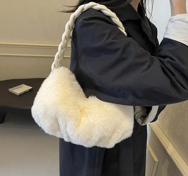 Woven Handbag & Underarm Bag for Women in Winter. Simple, Versatile, Exuding a High-end Sense and Fluffy Shoulder Bag C-241216-3