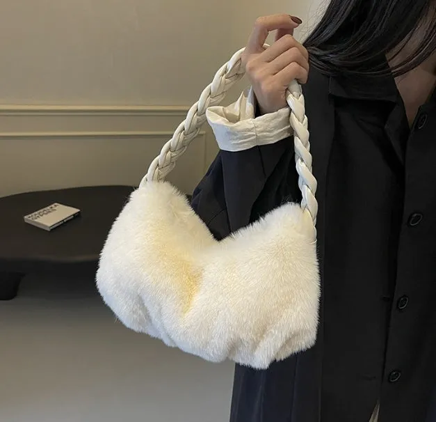 Woven Handbag & Underarm Bag for Women in Winter. Simple, Versatile, Exuding a High-end Sense and Fluffy Shoulder Bag C-241216-3