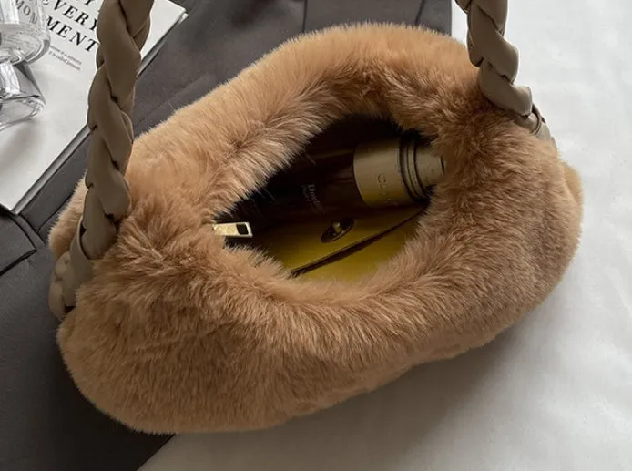 Woven Handbag & Underarm Bag for Women in Winter. Simple, Versatile, Exuding a High-end Sense and Fluffy Shoulder Bag C-241216-3