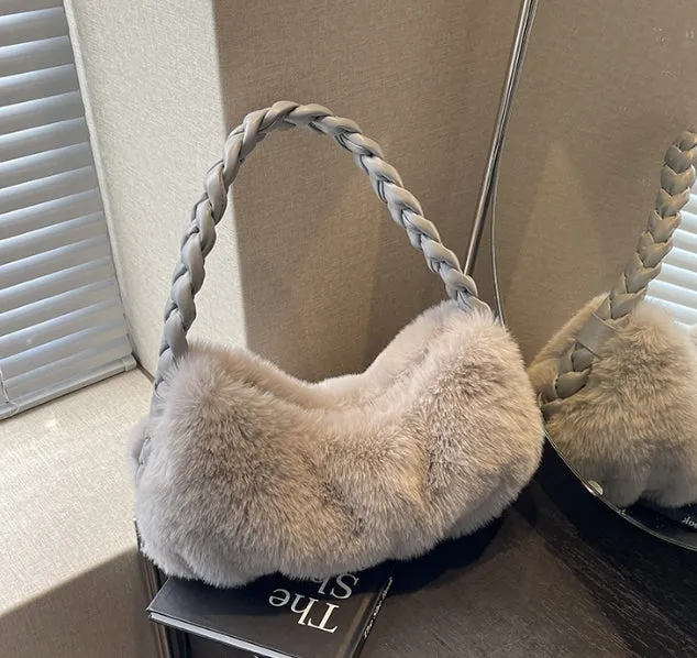 Woven Handbag & Underarm Bag for Women in Winter. Simple, Versatile, Exuding a High-end Sense and Fluffy Shoulder Bag C-241216-3