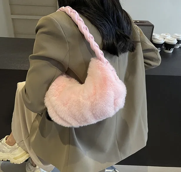Woven Handbag & Underarm Bag for Women in Winter. Simple, Versatile, Exuding a High-end Sense and Fluffy Shoulder Bag C-241216-3