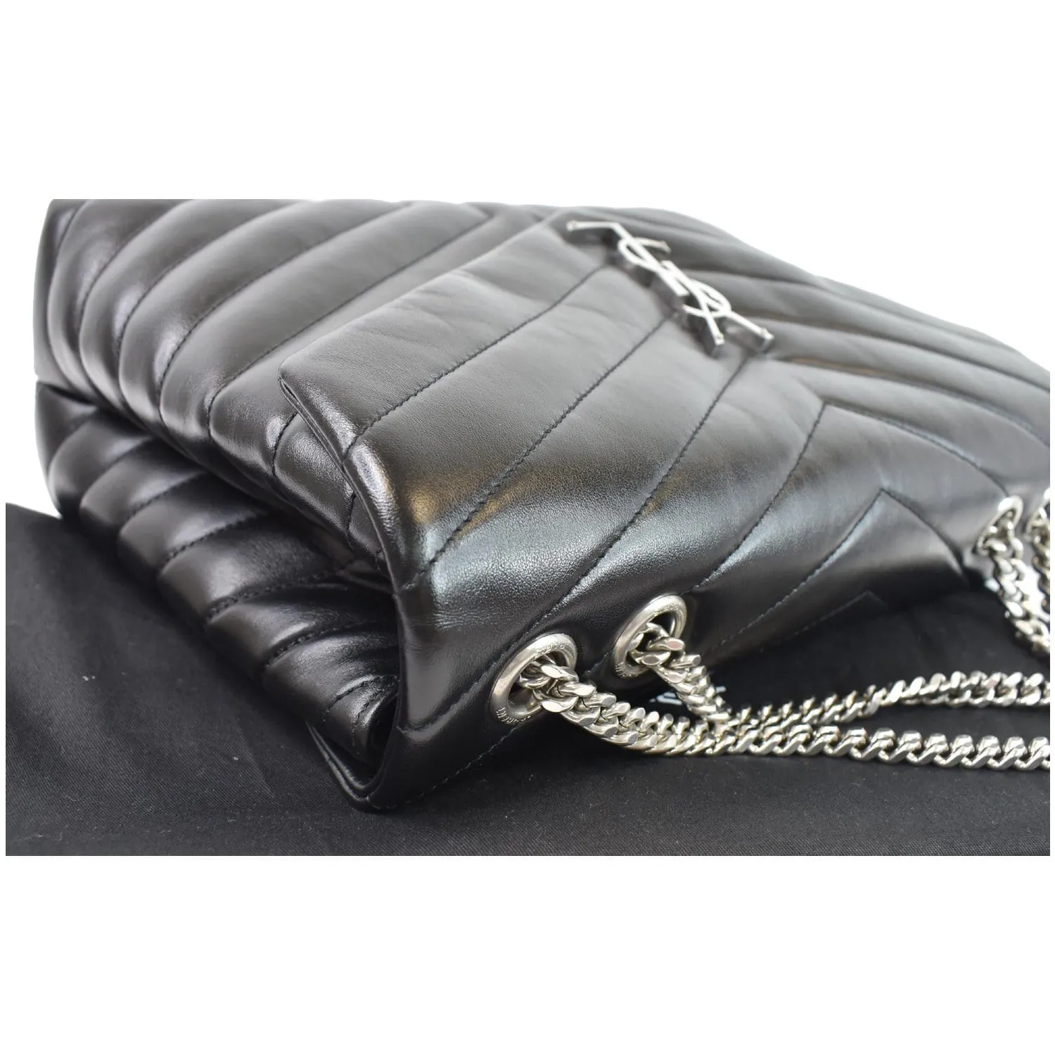 YVES SAINT LAURENT Medium Loulou Calfskin Matelasse Chain Shoulder Bag Black